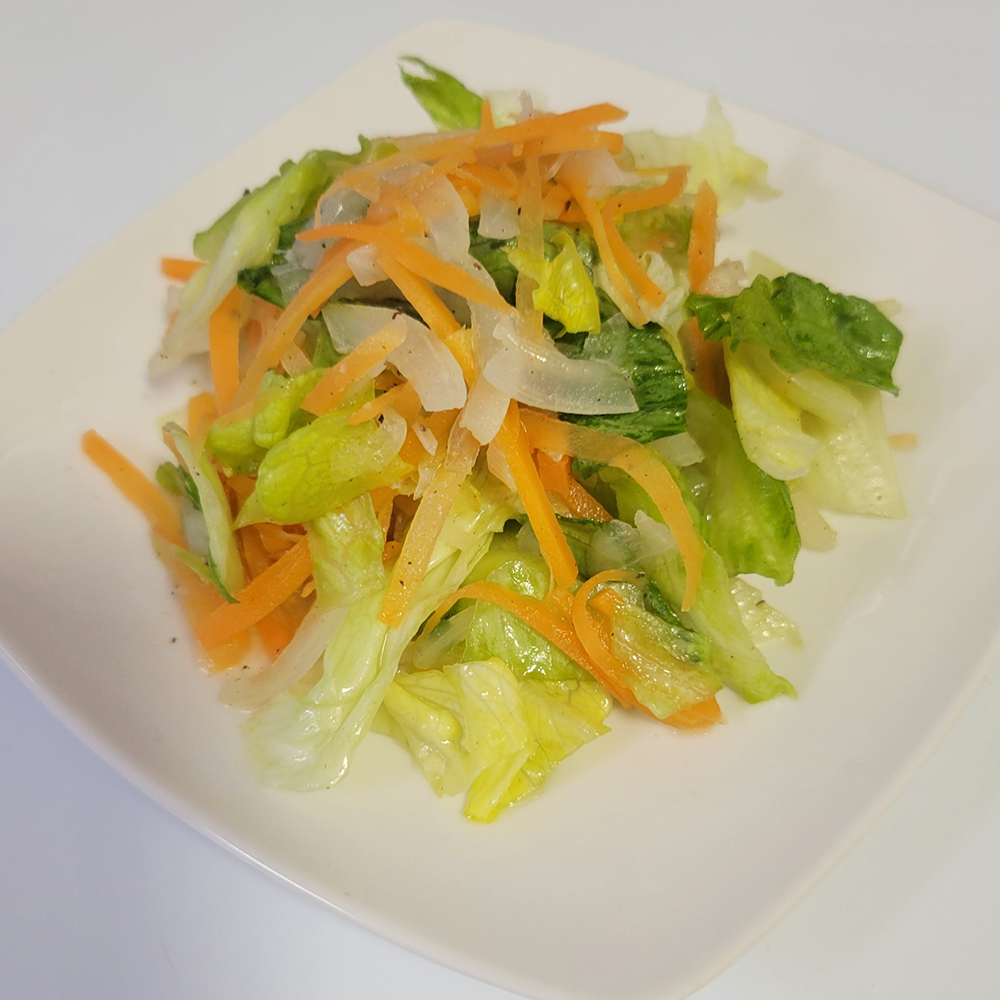 レタスと玉ねぎと人参のレモドレ和え