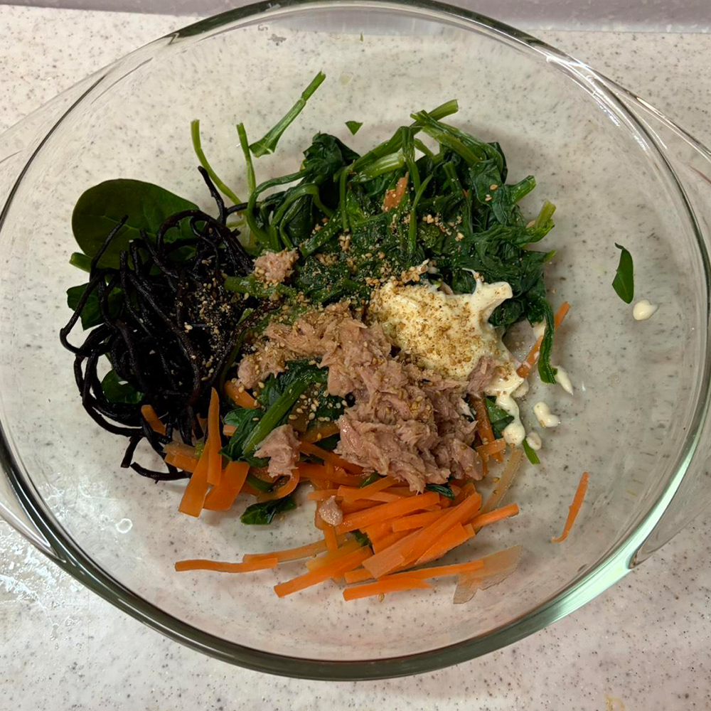 ほうれん草とにんじんのマヨポン和え