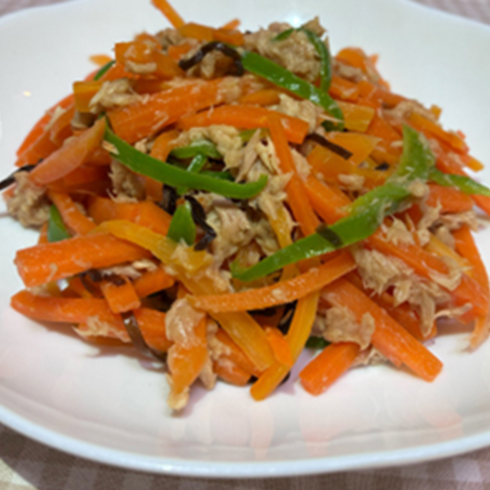 レンジで簡単！にんじんとピーマンとツナの塩昆布和え